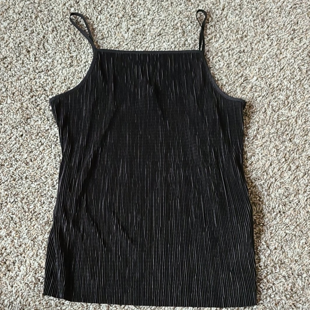 Club monaco black crinkle tank top size small